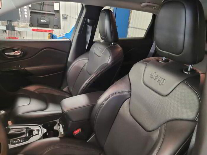 Jeep Cherokee Altitude 4x4 – Image 13