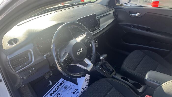 Kia Rio 5 portes LX+ IVT - Image 9