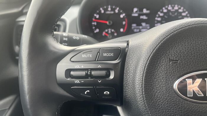 Kia Rio LX+ IVT - Image 12