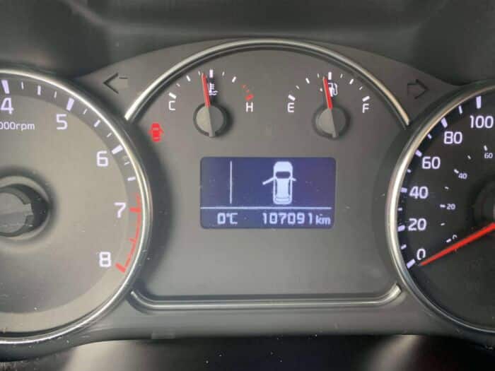 KIA Rondo LX - Image 17