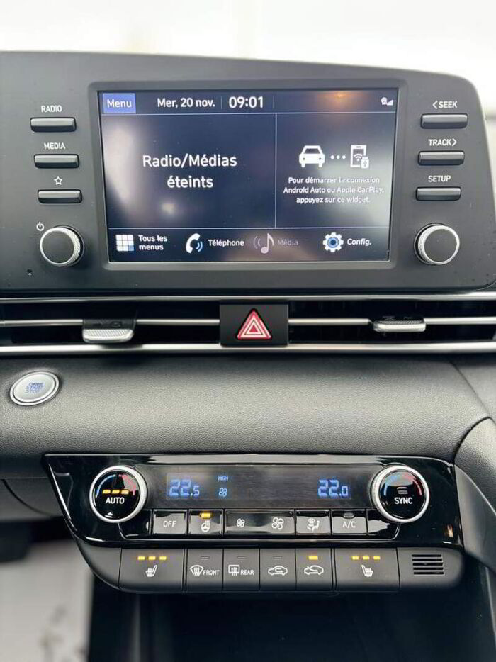 Hyundai Elantra Preferred IVT avec ensemble Soleil et technologie – Image 18