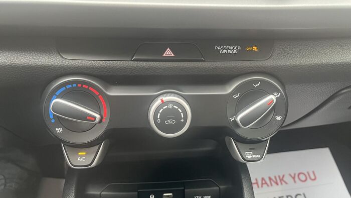 Kia Rio LX+ IVT - Image 17