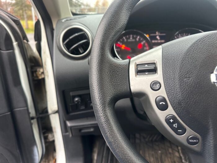 Nissan Rogue SV – Image 11