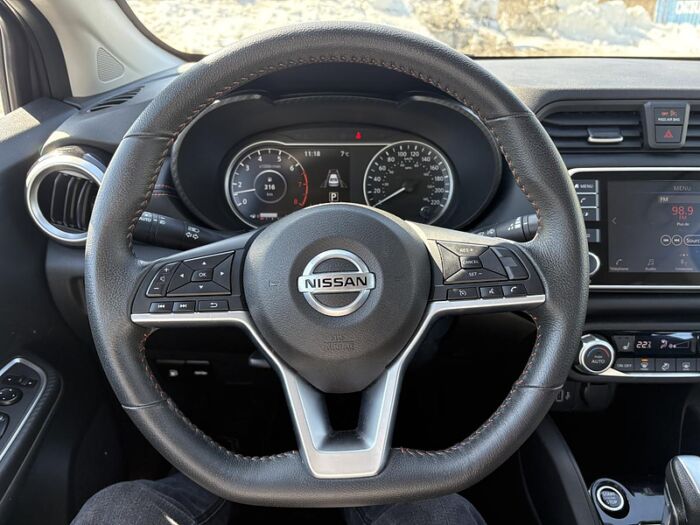 Nissan Versa SR BLUETOOTH CAMÉRA SIÈGES CHAUFFANT BAS KILO – Image 22