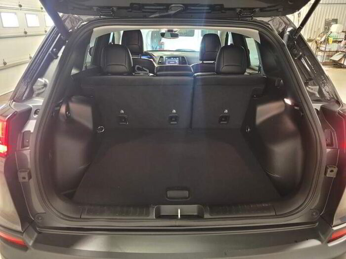 Jeep Cherokee Altitude 4x4 – Image 24