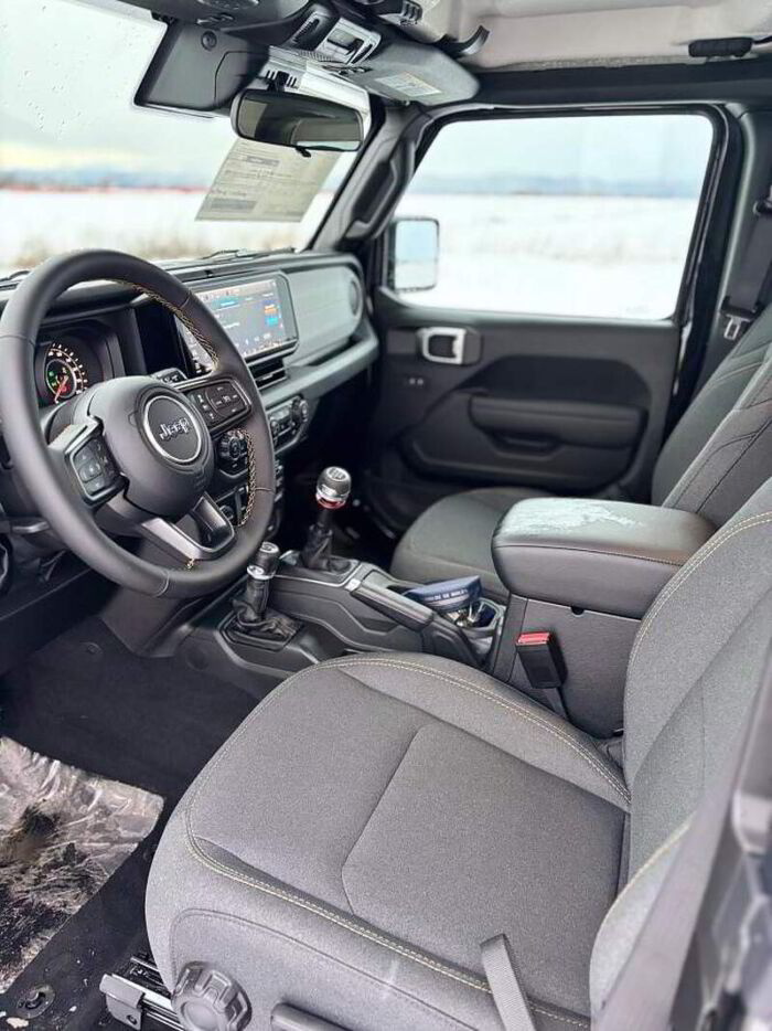 Jeep Wrangler Willys – Image 9