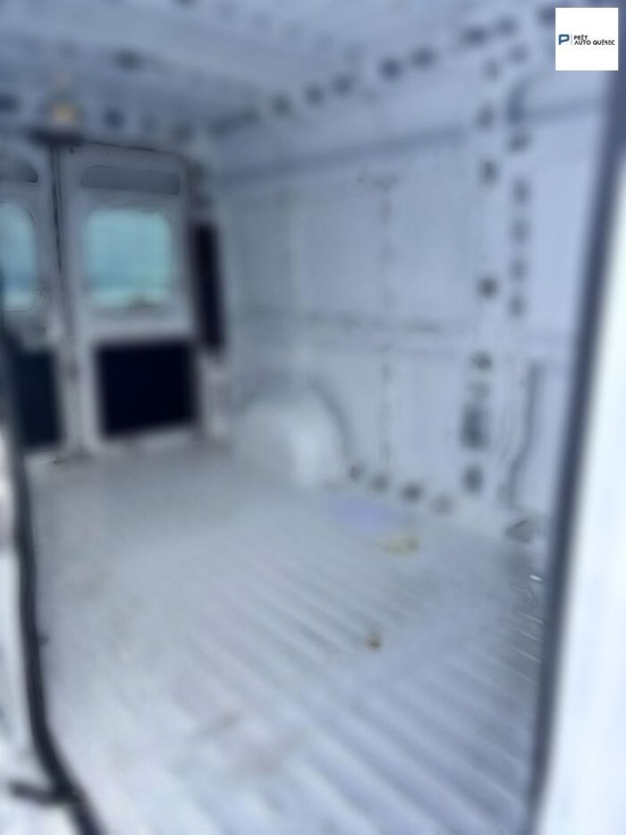 RAM ProMaster fourgonnette utilitaire High Roof 159 In. Wb – Image 5