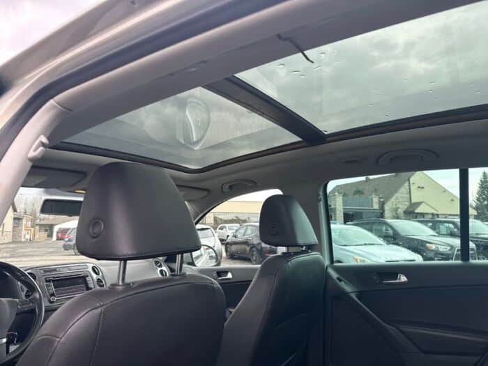 Volkswagen Tiguan Highline 2.0 TSI 4 Motion – Image 15