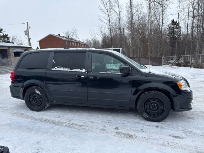 Dodge Grand Caravan SXT – Image 3