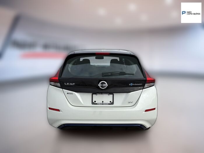 Nissan LEAF SV à hayon/CRIUSE ADAPTATIF/VOLANT CHAUFFANT/BAS M – Image 9