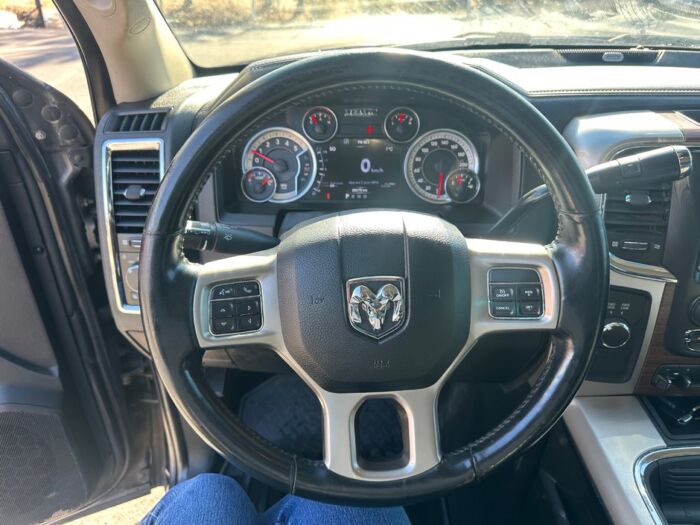 Ram 2500 LARAMIE – Image 18