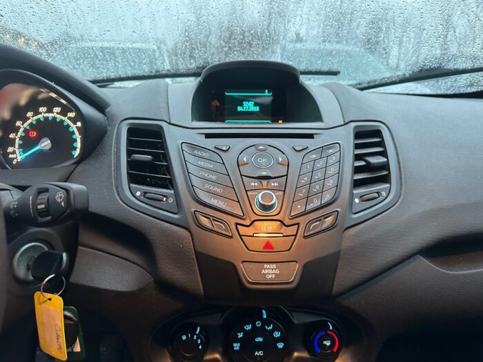 Ford Fiesta S – Image 13