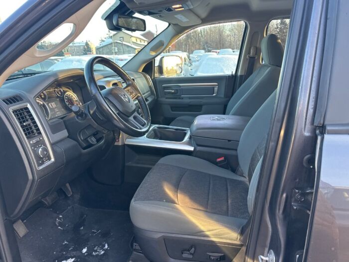 Ram 1500 BIG HORN – Image 10