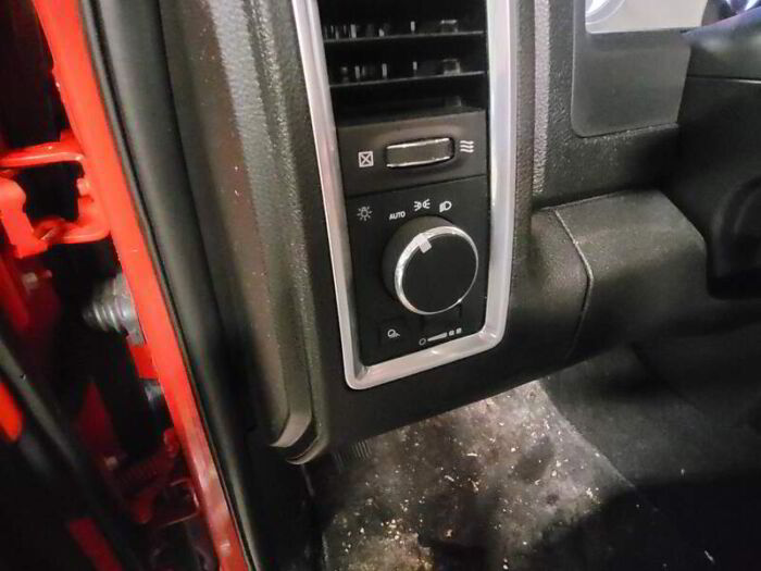 RAM 1500 Classic SLT cabine d'équipe 4x4 caisse de 5 pi 7 po - Image 12