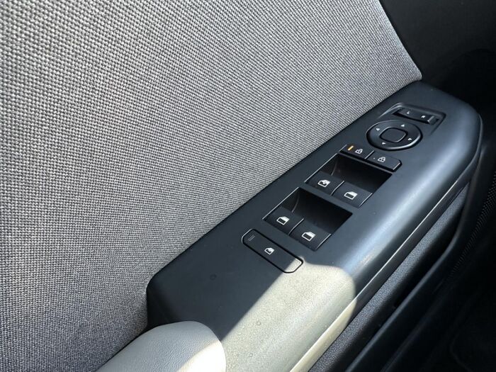 Kia K4 EX TA - Image 15