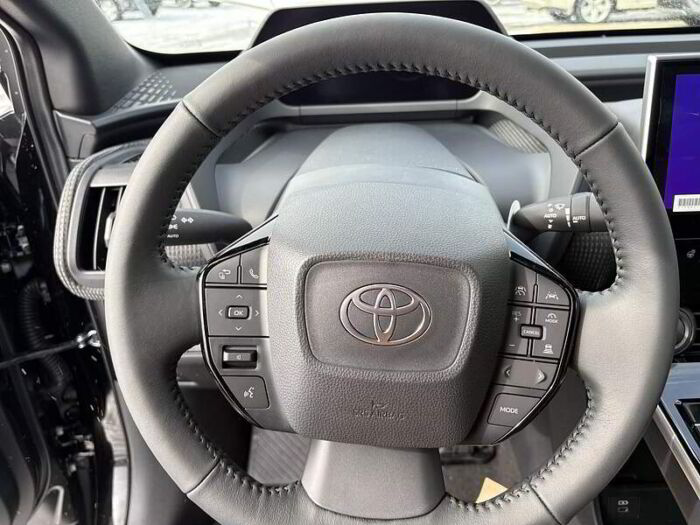 Toyota bZ4X LE FWD - Image 10