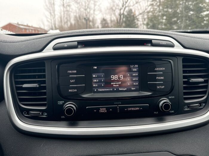 Kia Sorento LX AWD – Image 17