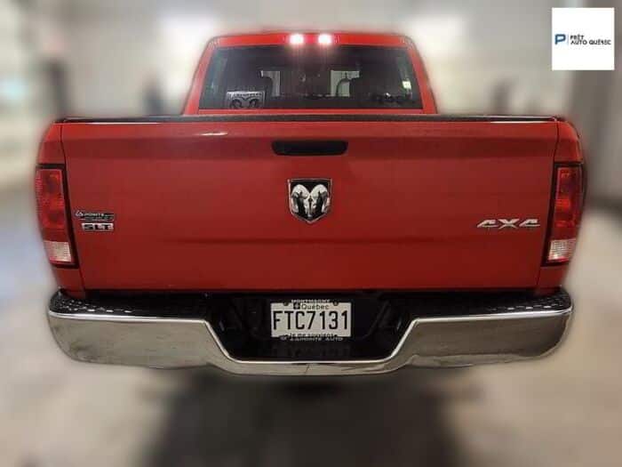RAM 1500 Classic SLT cabine d'équipe 4x4 caisse de 5 pi 7 po - Image 5