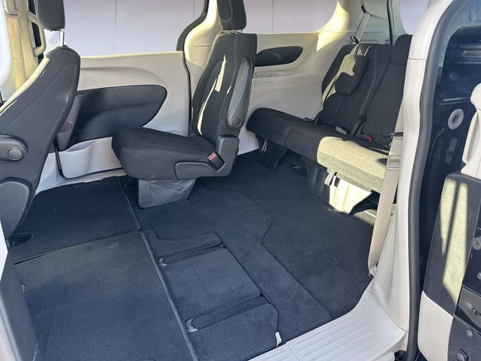 Chrysler Grand Caravan SXT 2RM - Image 13