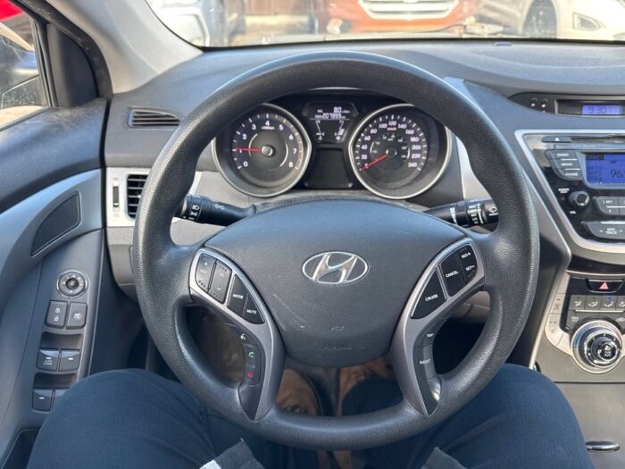 Hyundai Elantra GL – Image 19
