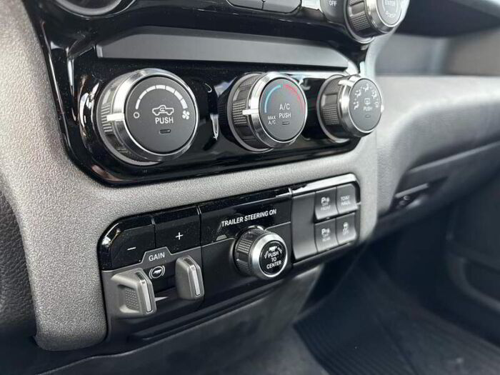 RAM 1500 Tradesman – Image 14