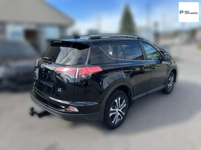 Toyota RAV4 LE – Image 4