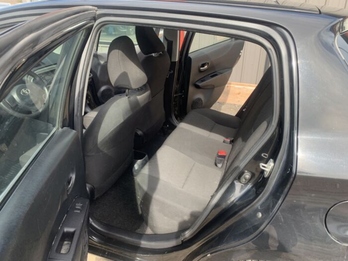 Toyota Yaris LE – Image 7