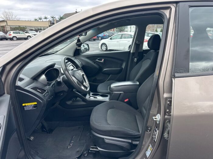 Hyundai Tucson GL – Image 9