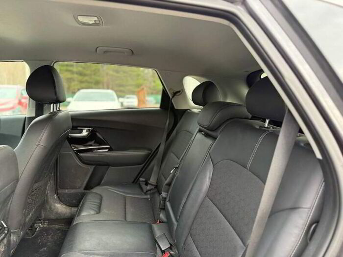 Kia Niro EX TA - Image 10