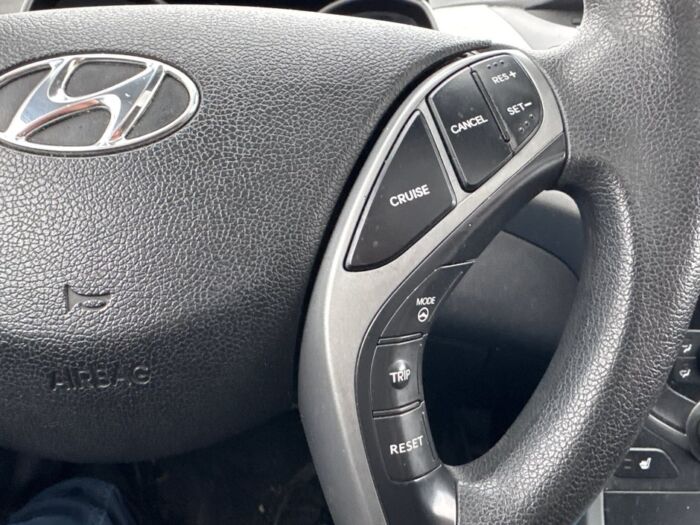 Hyundai Elantra SPORT - Image 21