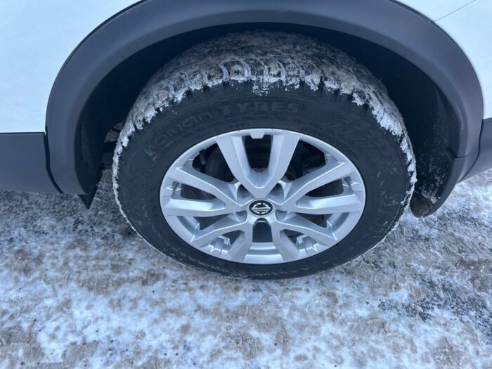 Nissan Qashqai S - Image 16