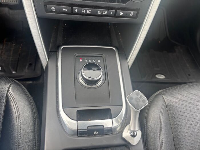 Land DISCOVERY SPORT HSE - Image 15