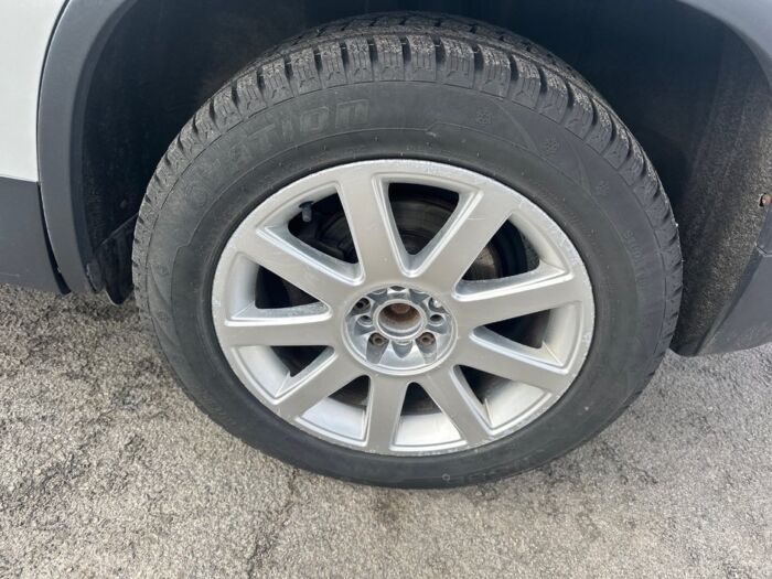 Volkswagen Tiguan 2.0 TSI - Image 15