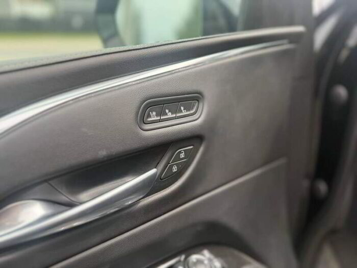 Cadillac Escalade 4 RM, 4 portes, Sport – Image 18