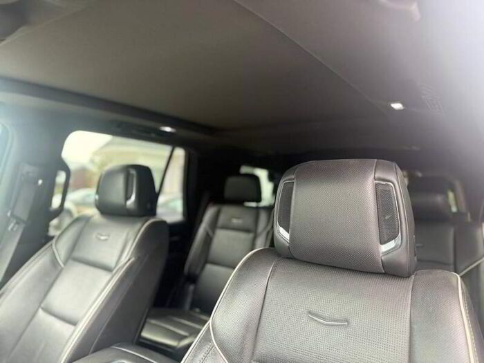 Cadillac Escalade 4 RM, 4 portes, Sport – Image 10
