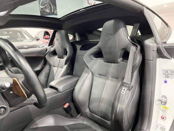 Jaguar F-TYPE V8 R – Image 19