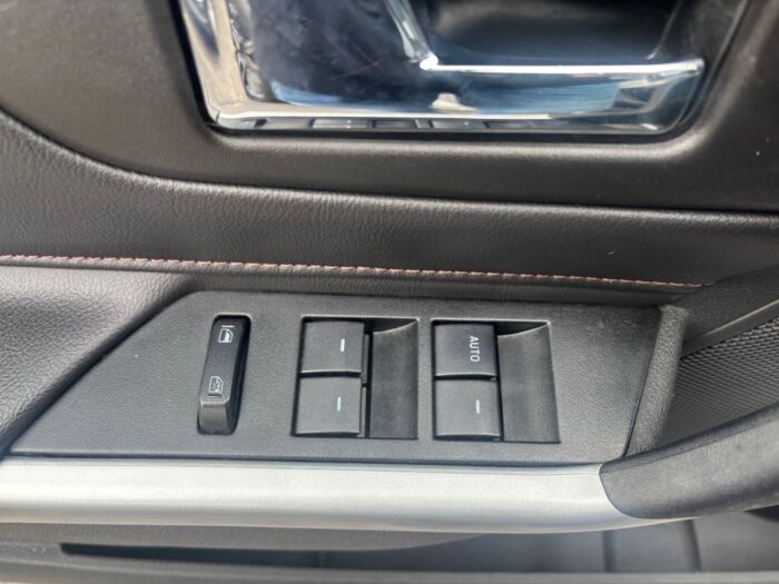 Ford Edge SEL AWD - Image 11