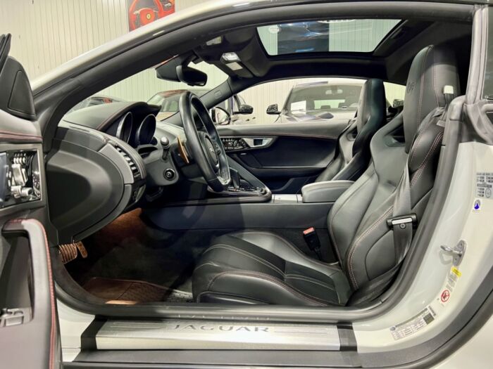 Jaguar F-TYPE V8 R – Image 8