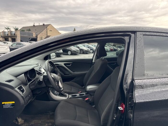Hyundai Elantra SPORT - Image 30