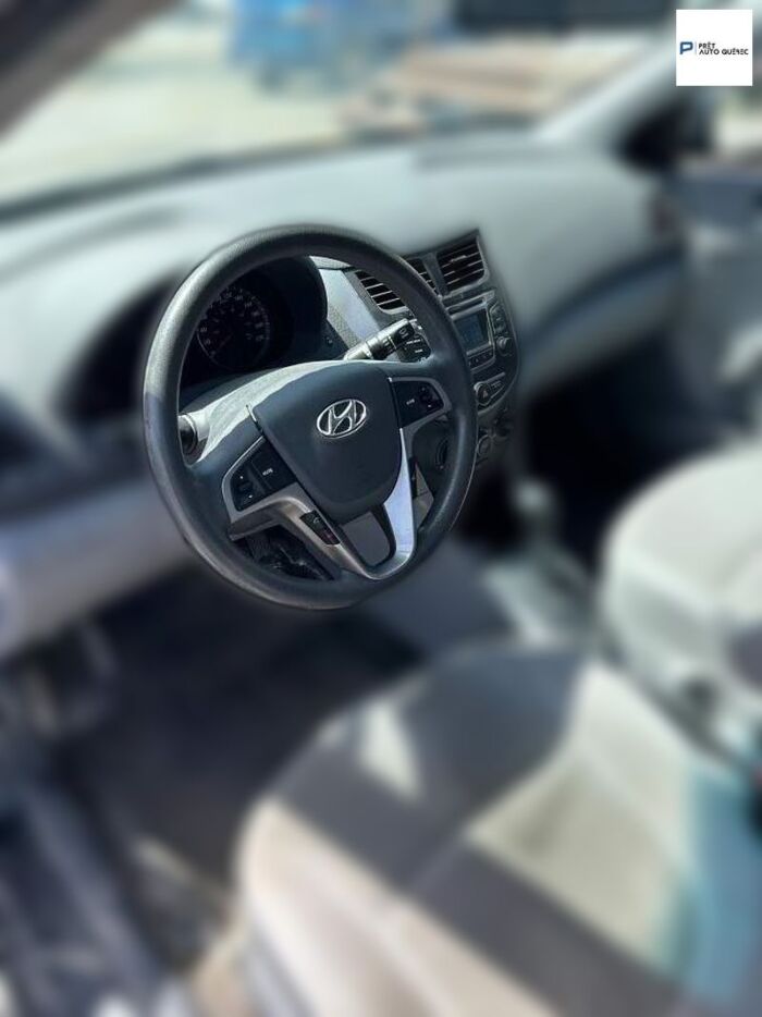 Hyundai Accent Berline 4 portes, boîte automatique, LE - Image 9