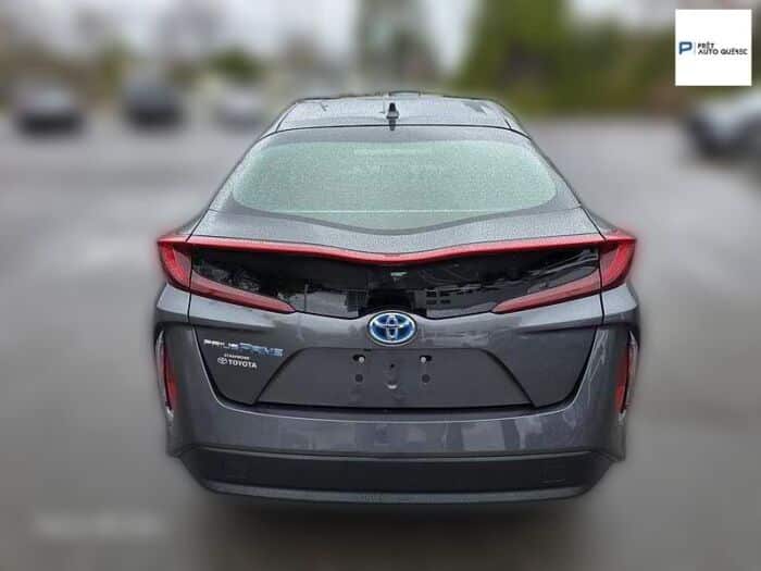 Toyota Prius Prime PLUG-IN - A VENDRE PRES DE QUEBEC - – Image 4