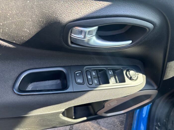 Jeep Renegade Sport - Image 16