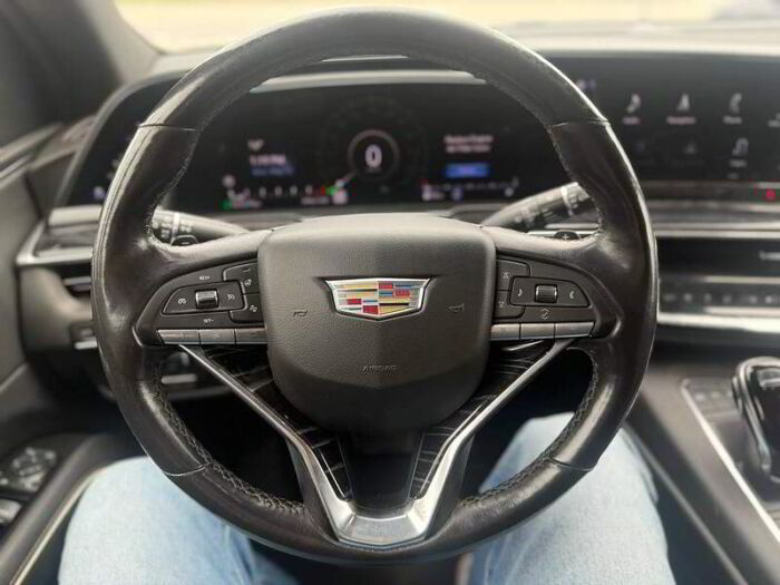 Cadillac Escalade 4 RM, 4 portes, Sport – Image 13