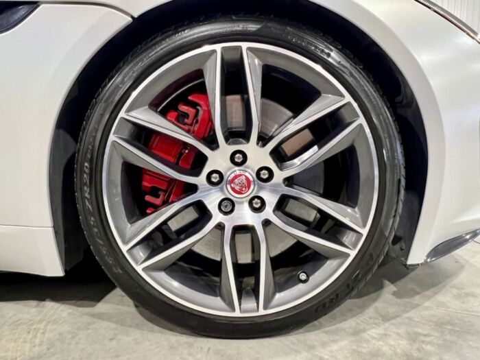 Jaguar F-TYPE V8 R – Image 25
