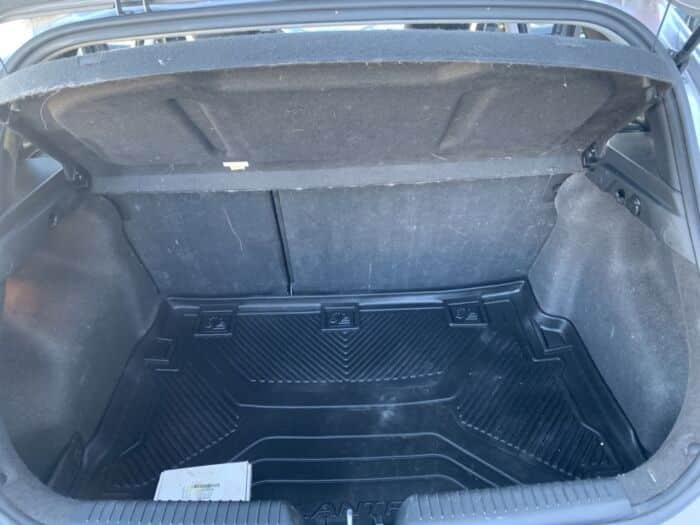 Hyundai Elantra GT GL – Image 10