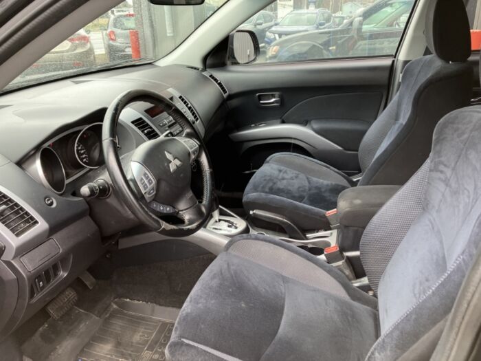 Mitsubishi Outlander ES – Image 6