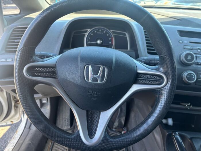 Honda Civic Sdn LX - Image 11