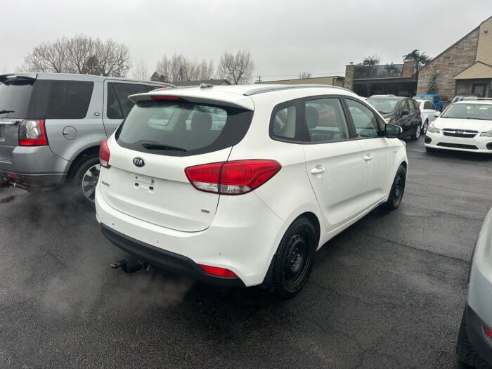 Kia Rondo LX - Image 4