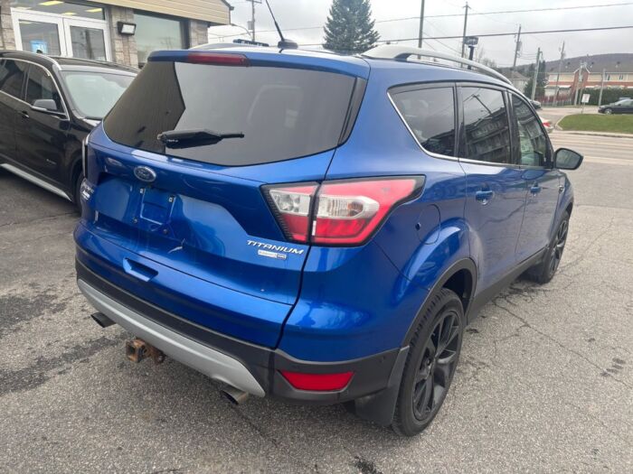 Ford Escape Titanium - Image 5