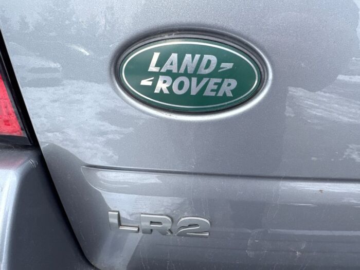 Land LR2 HSE - Image 8